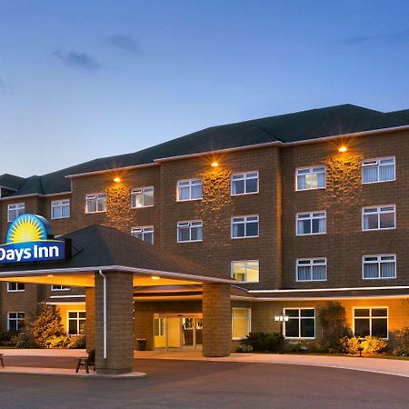 Days Inn By Wyndham Oromocto Conference Centre Εξωτερικό φωτογραφία
