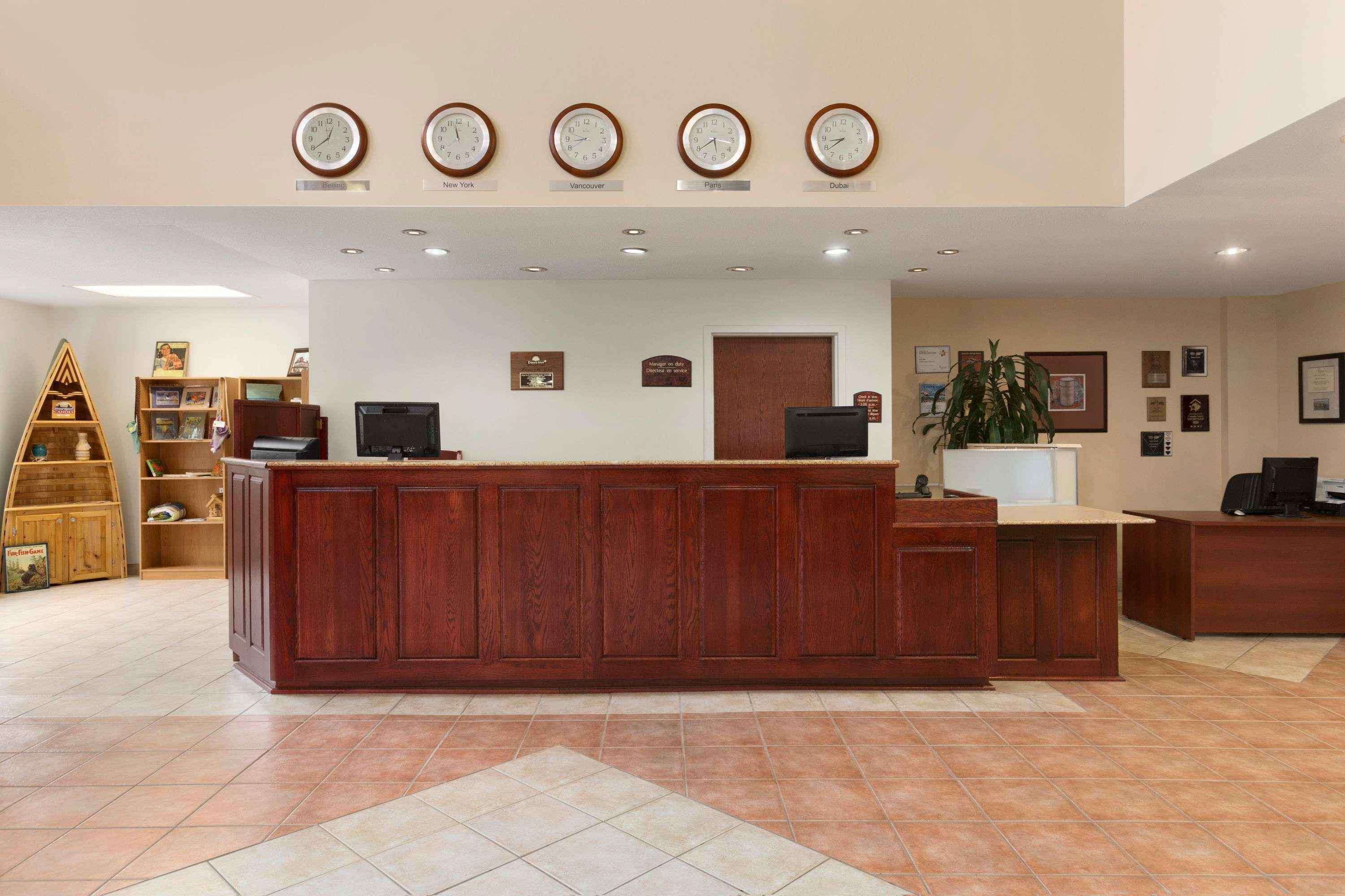 Days Inn By Wyndham Oromocto Conference Centre Εξωτερικό φωτογραφία