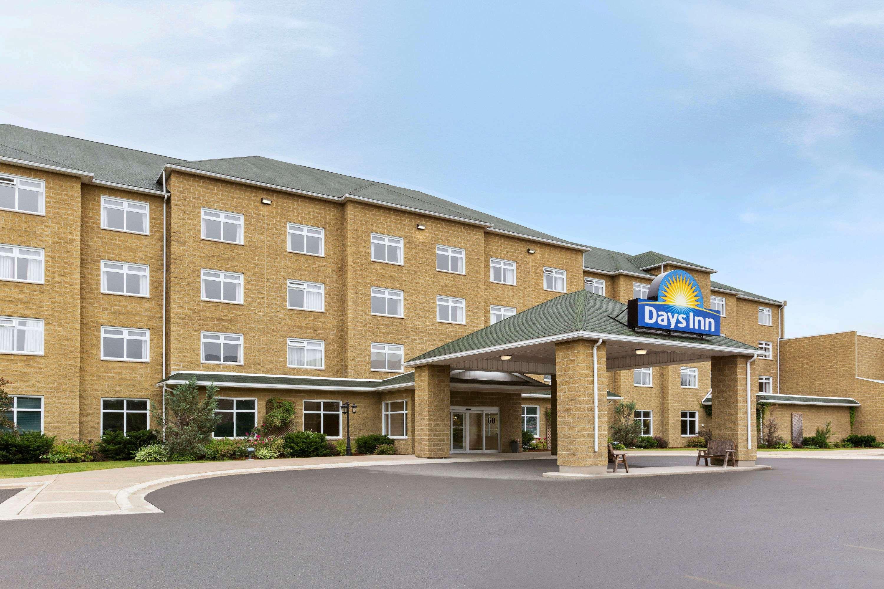 Days Inn By Wyndham Oromocto Conference Centre Εξωτερικό φωτογραφία